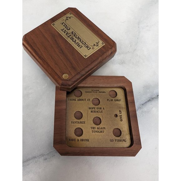 Vintage Decision Maker - Picture 3 of 5